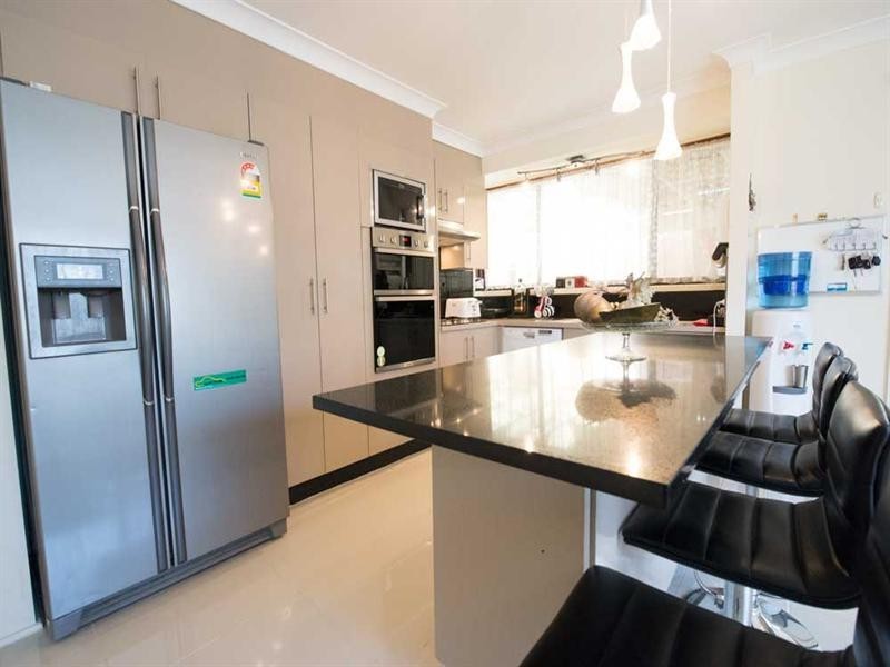 31 Coonawarra Street, Edensor Park NSW 2176