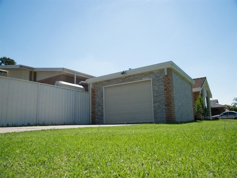 31 Coonawarra Street, Edensor Park NSW 2176