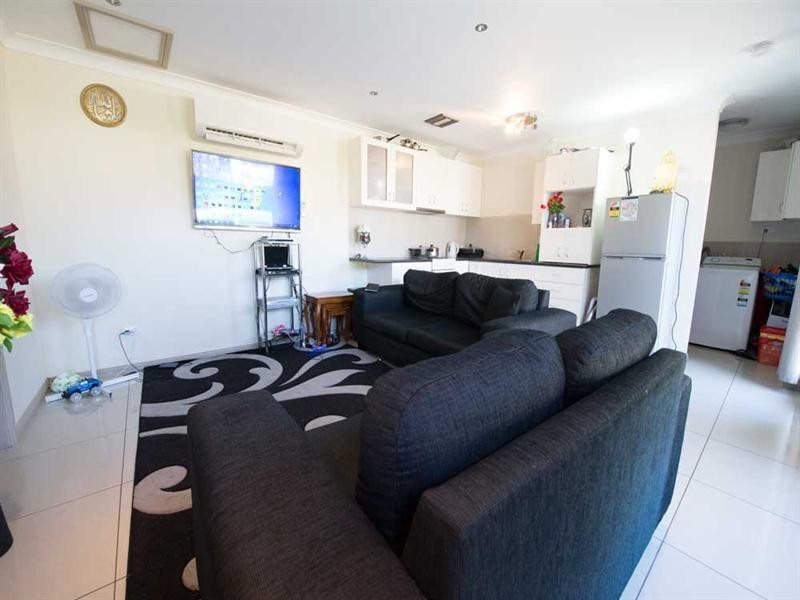 31 Coonawarra Street, Edensor Park NSW 2176