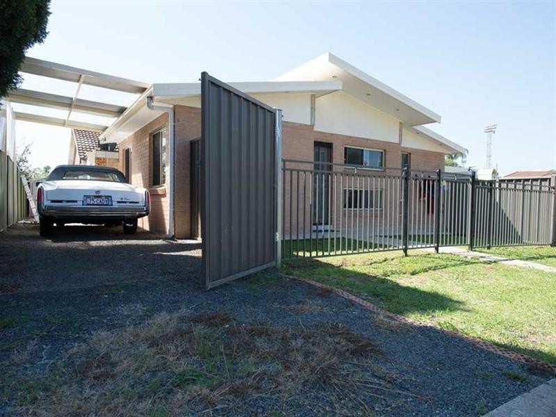 31 Coonawarra Street, Edensor Park NSW 2176