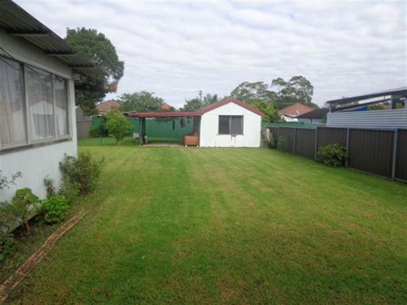 127 Campbell Street, Fairfield East NSW 2165
