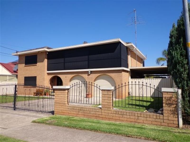 33 Wolseley Street, Fairfield NSW 2165