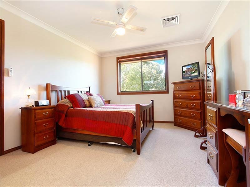 4 Hirst Place, Fairfield West NSW 2165