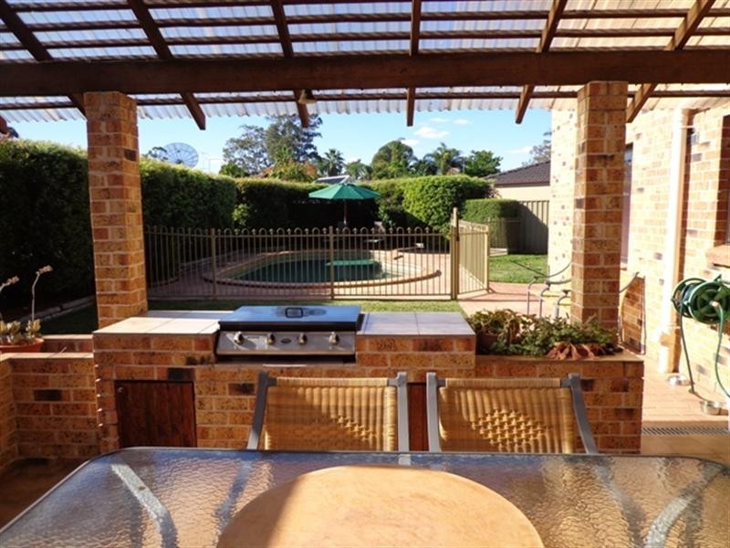 4 Hirst Place, Fairfield West NSW 2165