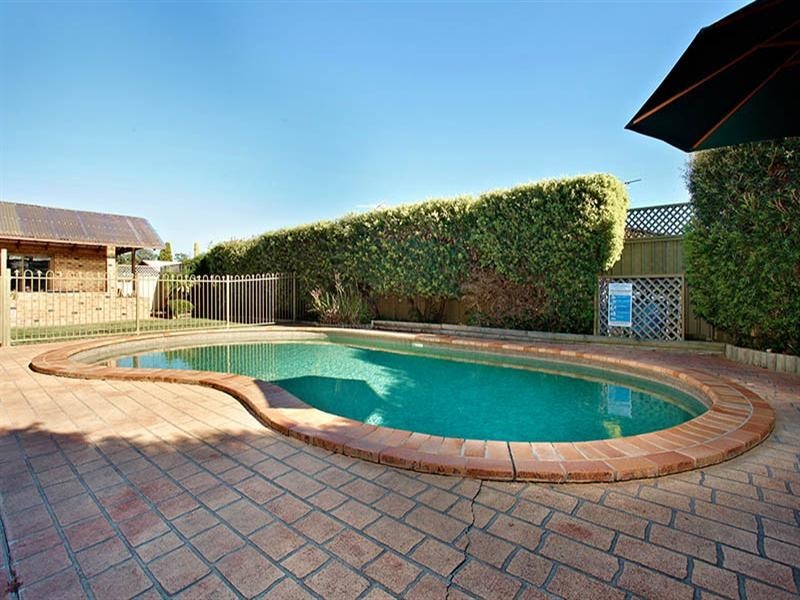 4 Hirst Place, Fairfield West NSW 2165