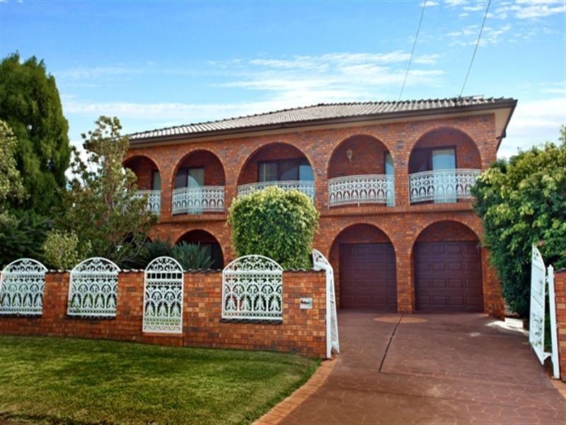 Fairfield NSW 2165