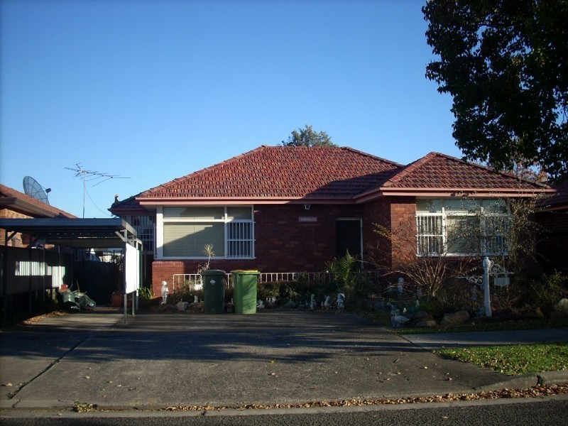 Fairfield West NSW 2165