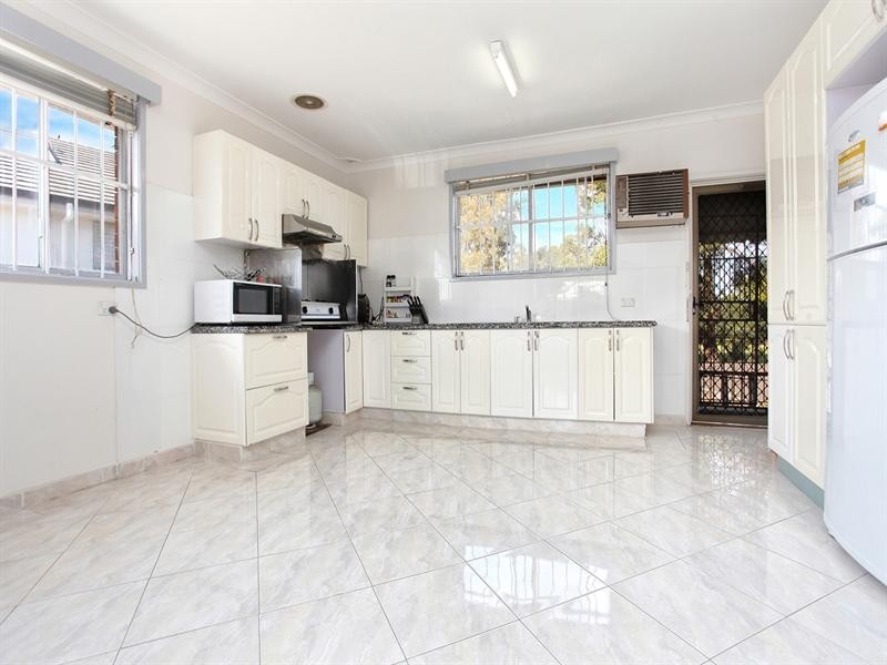 49 Avenel Street, Canley Vale NSW 2166