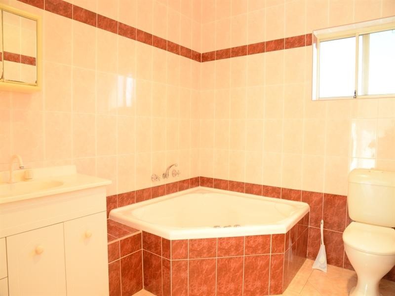 23 Solo Crescent, Fairfield NSW 2165