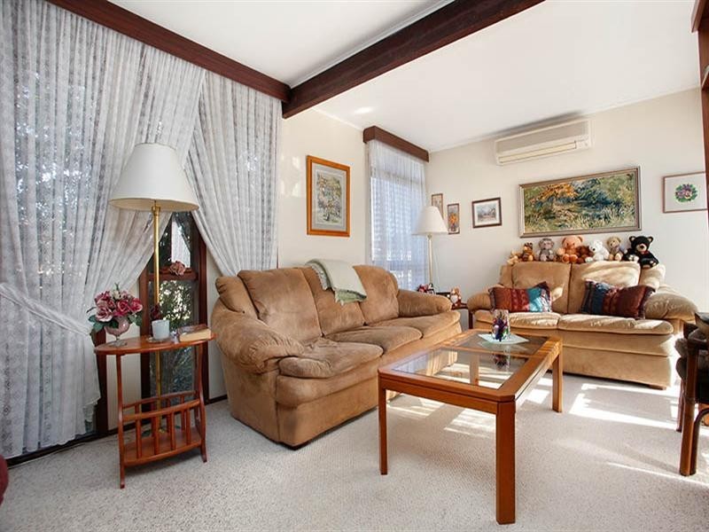 6 Tyrell Crescent, Fairfield West NSW 2165