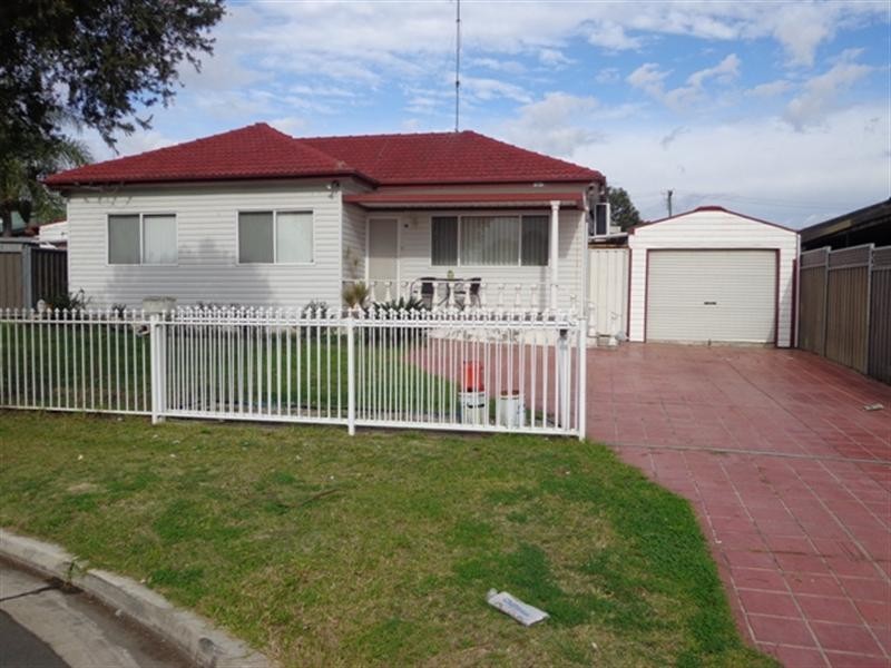 13 Canara Place, Smithfield NSW 2164