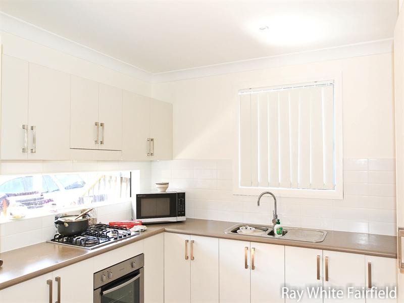 39 Neerini Avenue, Smithfield NSW 2164