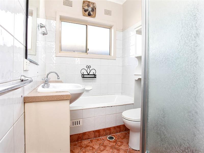 33 Reserve Street, Smithfield NSW 2164