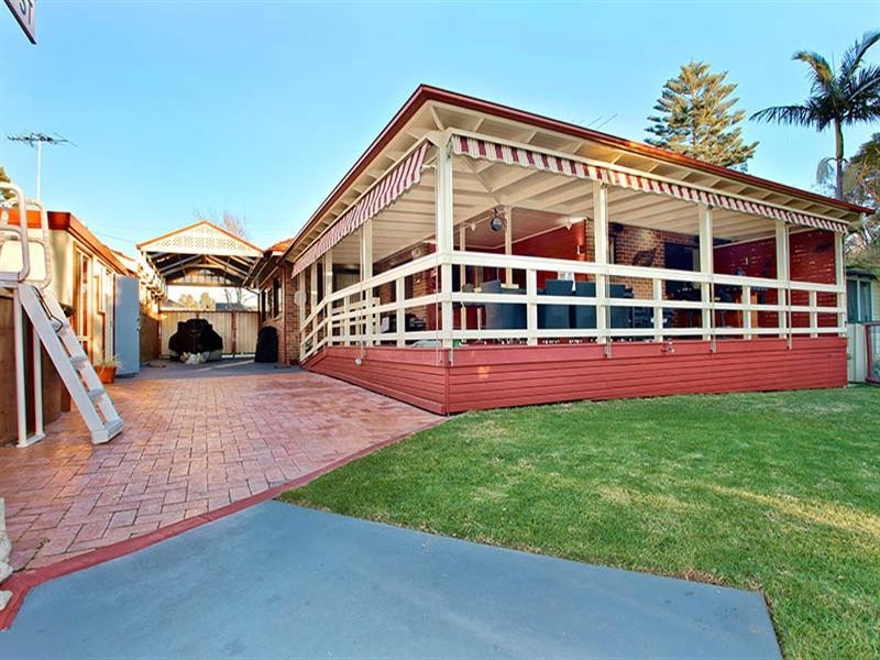 24 Bell Crescent, Fairfield NSW 2165