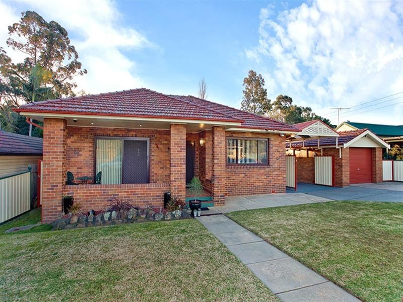24 Bell Crescent, Fairfield NSW 2165
