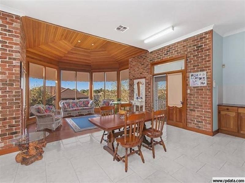 4 Ararat Close, Bossley Park NSW 2176