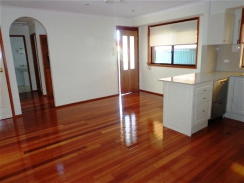 Edensor Park NSW 2176