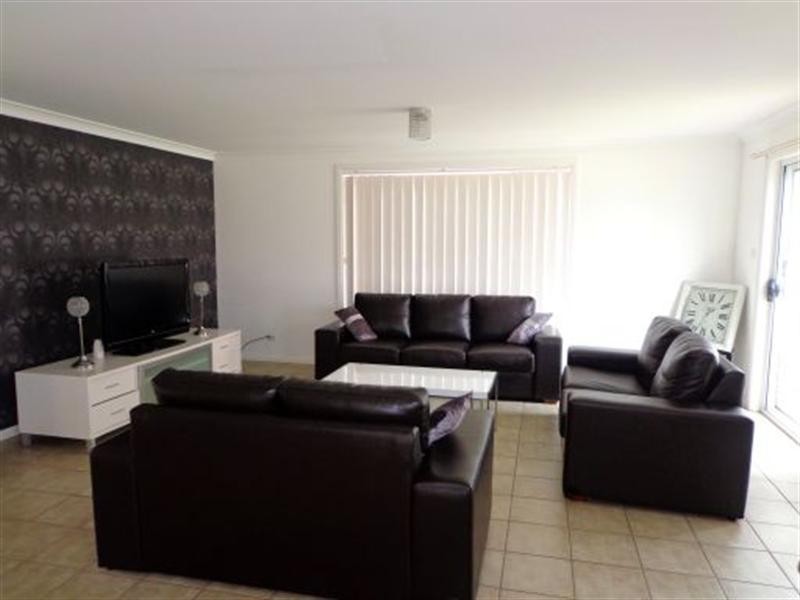 7 Forcett Close, West Hoxton NSW 2171