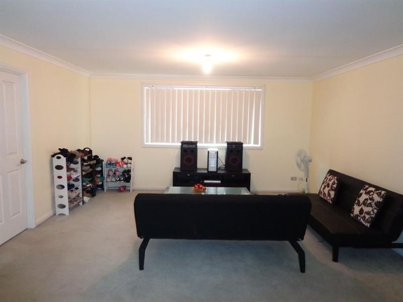 7 Forcett Close, West Hoxton NSW 2171