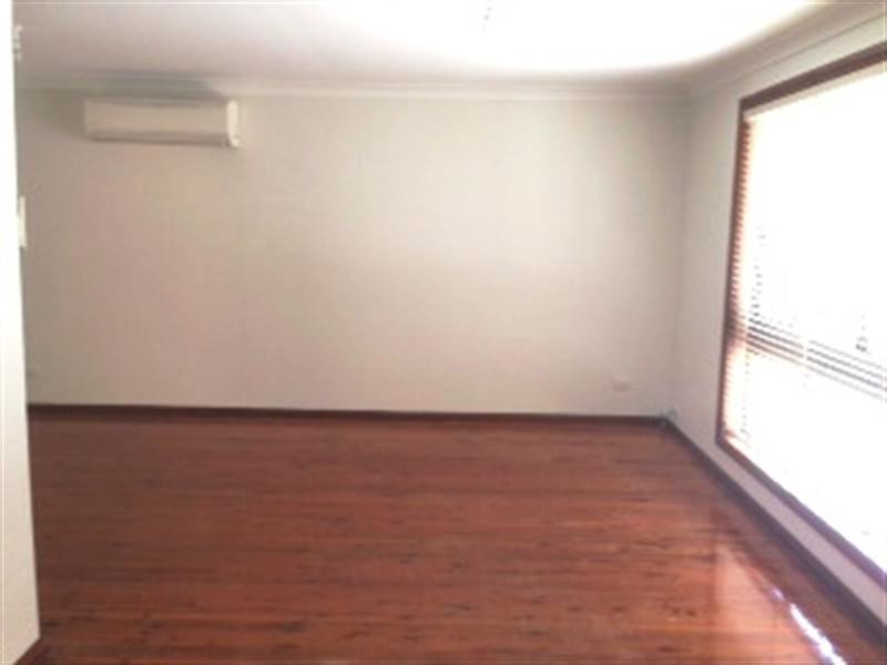 Edensor Park NSW 2176