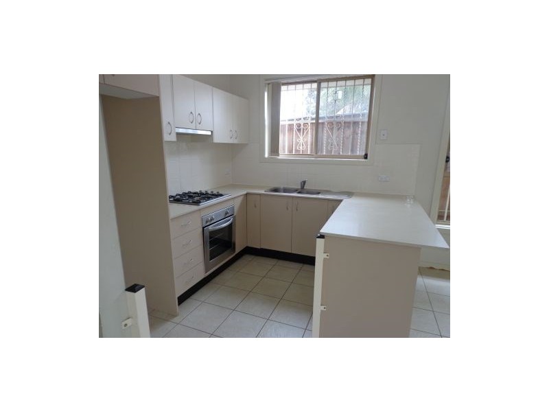 8/109 Camden Street, Fairfield Heights NSW 2165