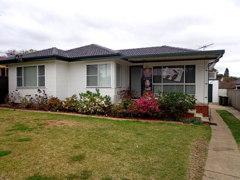 Fairfield West NSW 2165