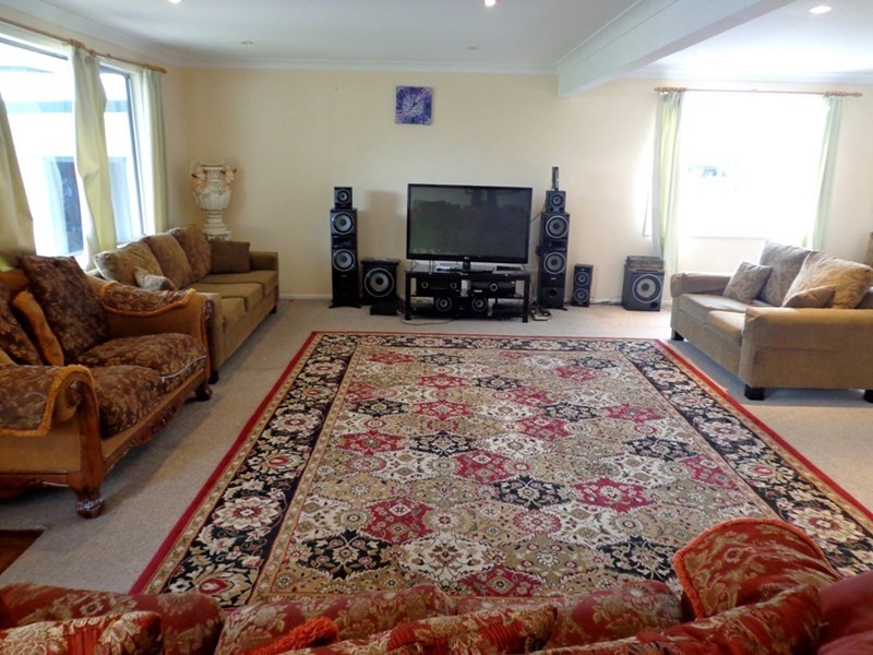 Fairfield West NSW 2165