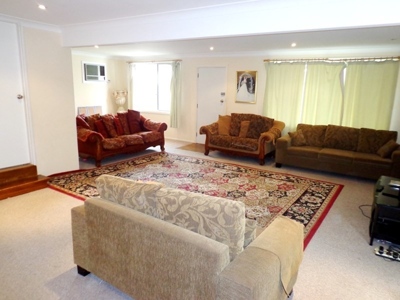 Fairfield West NSW 2165