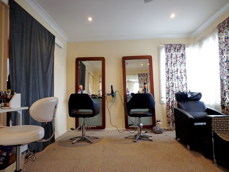 Fairfield West NSW 2165