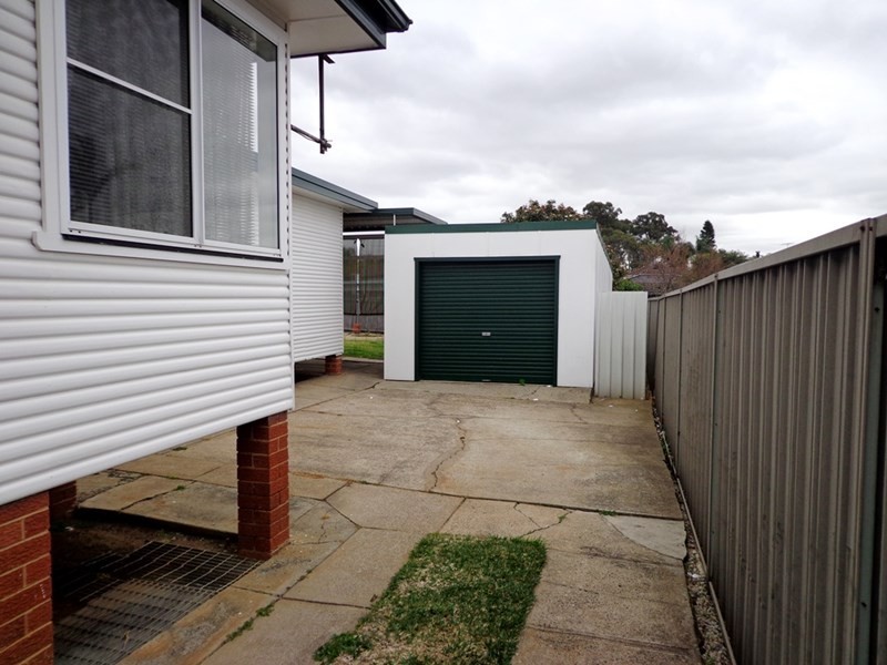 Fairfield West NSW 2165