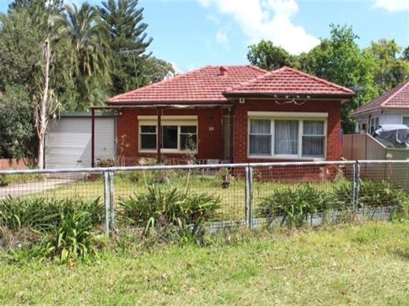 31 Bell Crescent, Fairfield NSW 2165