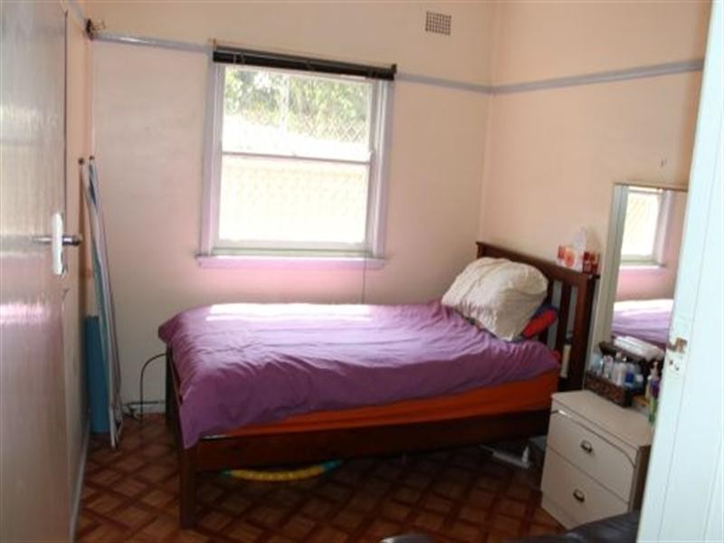 31 Bell Crescent, Fairfield NSW 2165