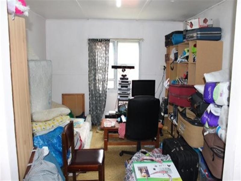 31 Bell Crescent, Fairfield NSW 2165