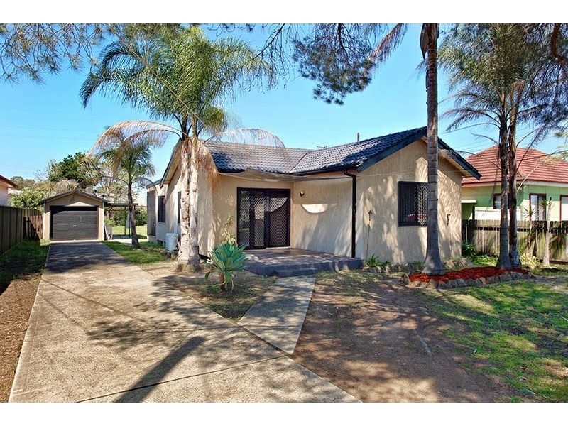 212 River Avenue, Carramar NSW 2163