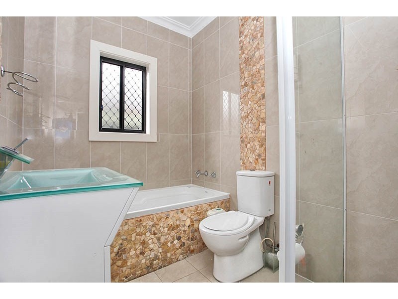 212 River Avenue, Carramar NSW 2163