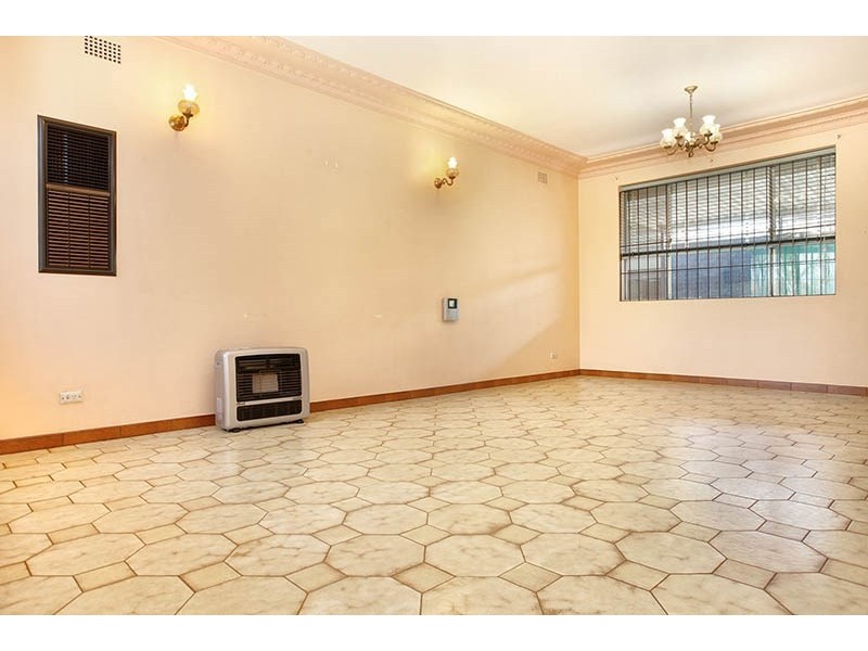 66 Cathcart Street, Fairfield NSW 2165