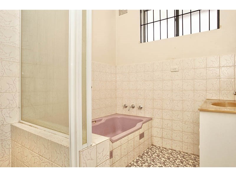 66 Cathcart Street, Fairfield NSW 2165