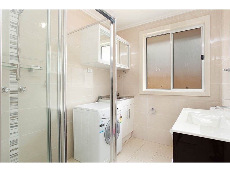 11 Comanche Road, Bossley Park NSW 2176