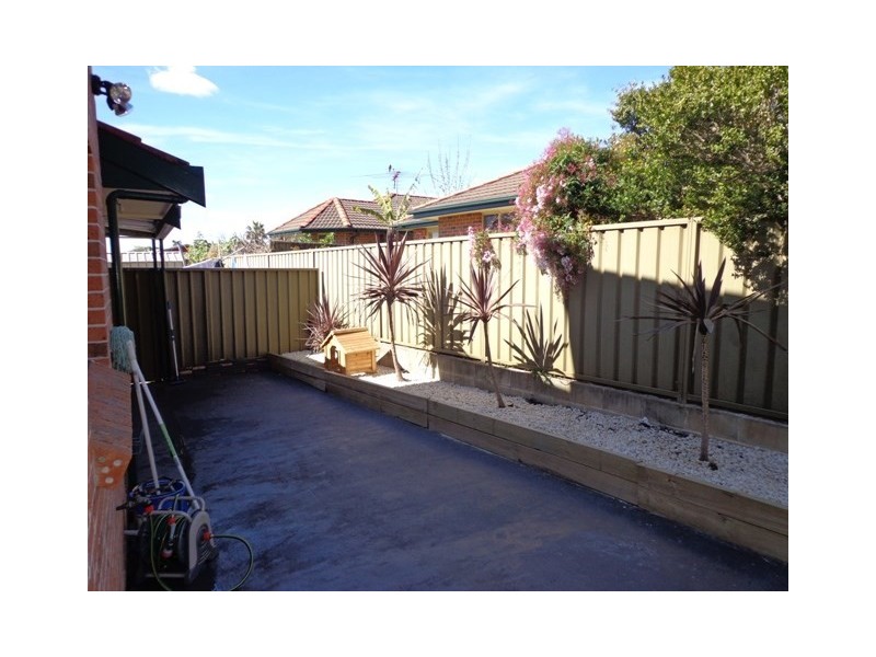 1/43 Allambie Road, Edensor Park NSW 2176