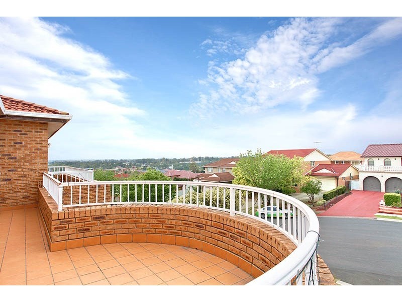 13 Tucker Place, Edensor Park NSW 2176