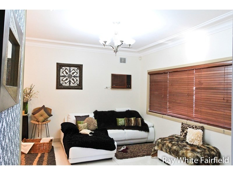 Fairfield West NSW 2165