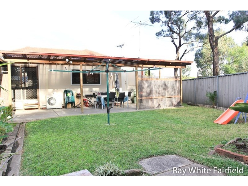 Fairfield West NSW 2165