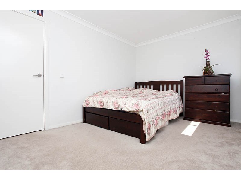 152 Middleton Drive, Middleton Grange NSW 2171