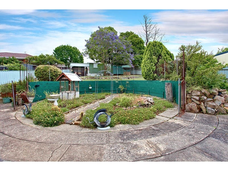 33 Tobys Boulevard, Mount Pritchard NSW 2170