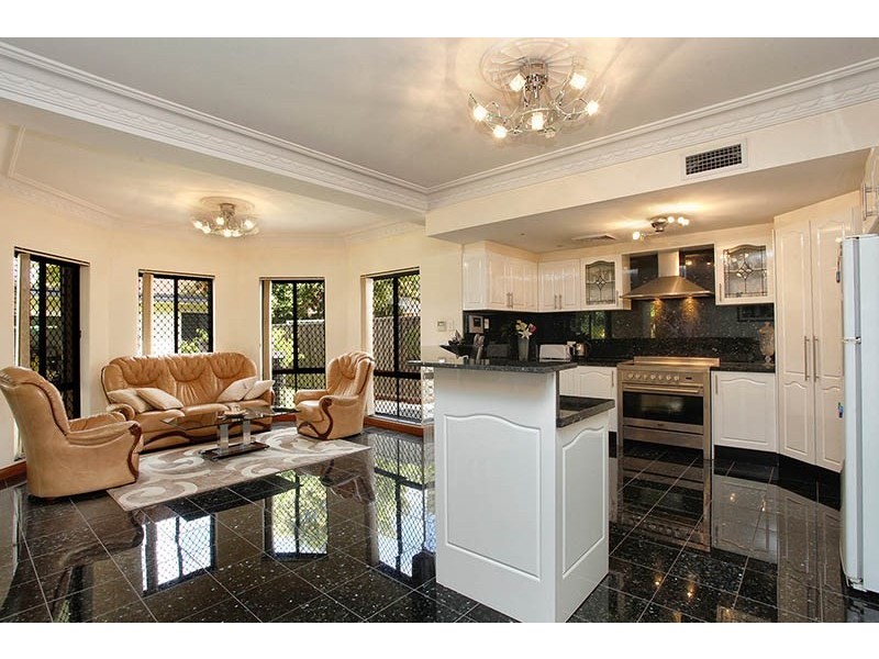 34 Reservoir Road, Mount Pritchard NSW 2170