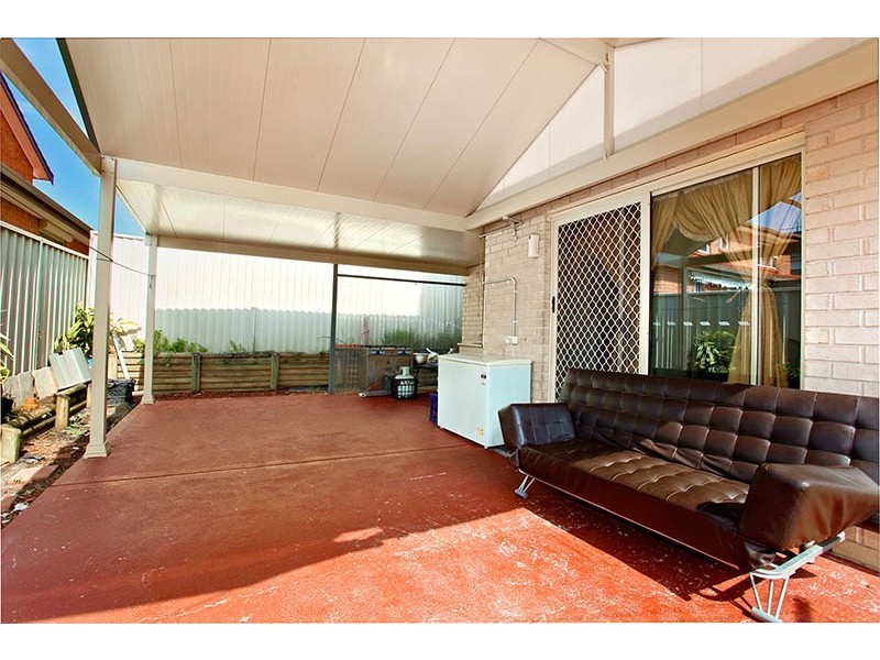 34 Bentinck Drive, Green Valley NSW 2168