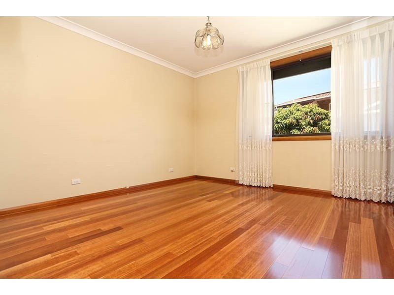 7 Curran Street, Prairiewood NSW 2176