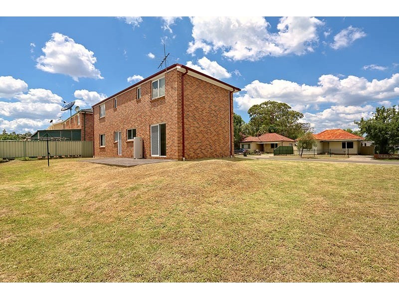 85 Wattle Avenue, Carramar NSW 2163