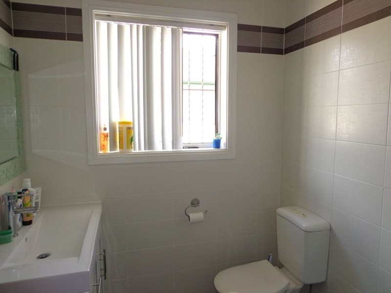 100 Hamilton Road, Fairfield NSW 2165