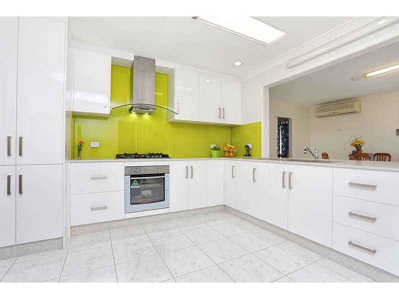 15 Chelsea Drive, Canley Heights NSW 2166